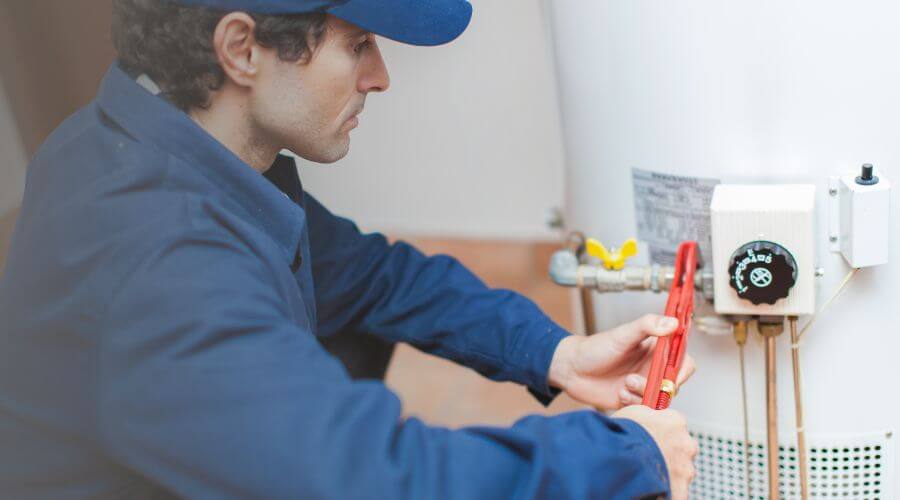 Local expert plumbing services in Forreston, IL